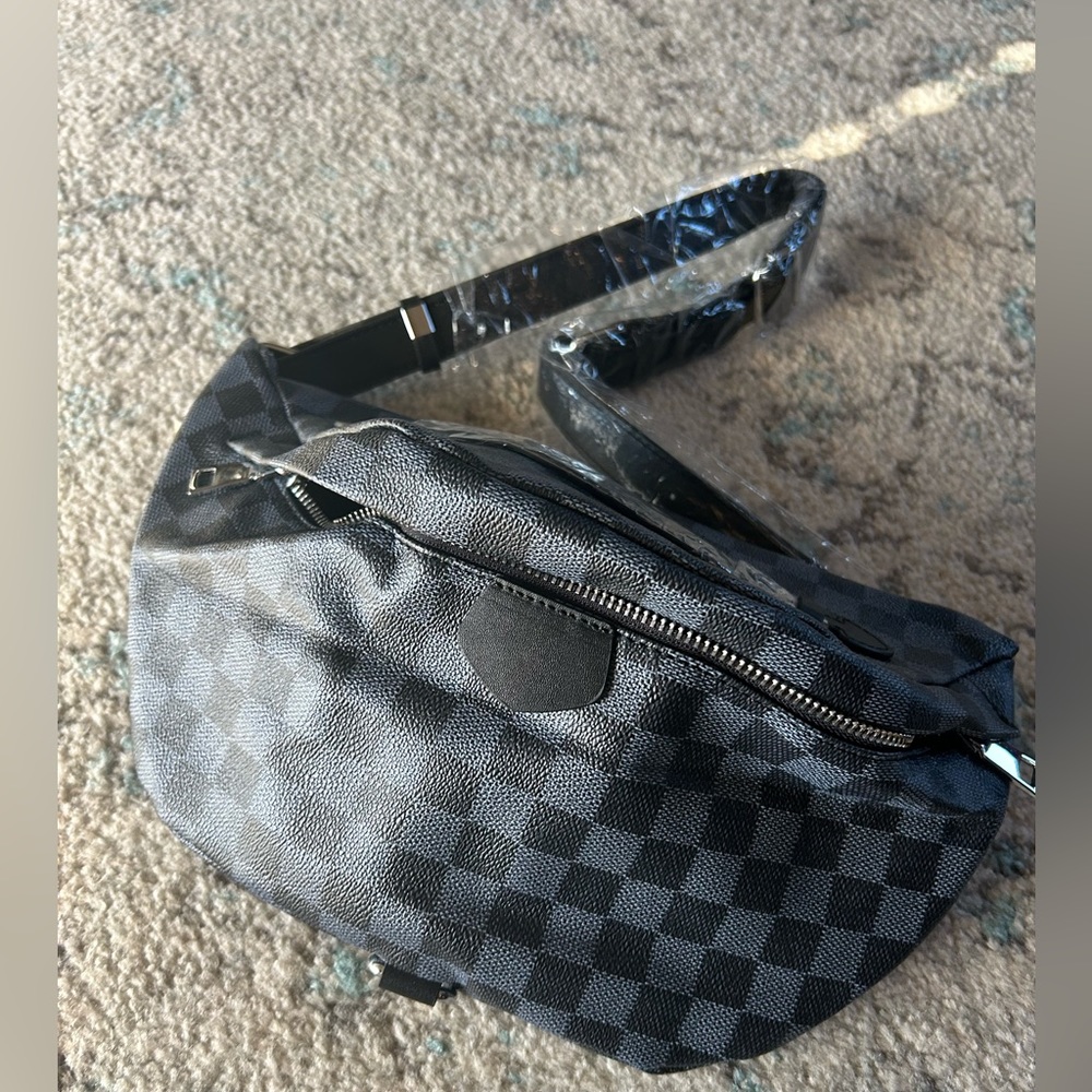 Checked bag NWOT - Picture 5 of 5